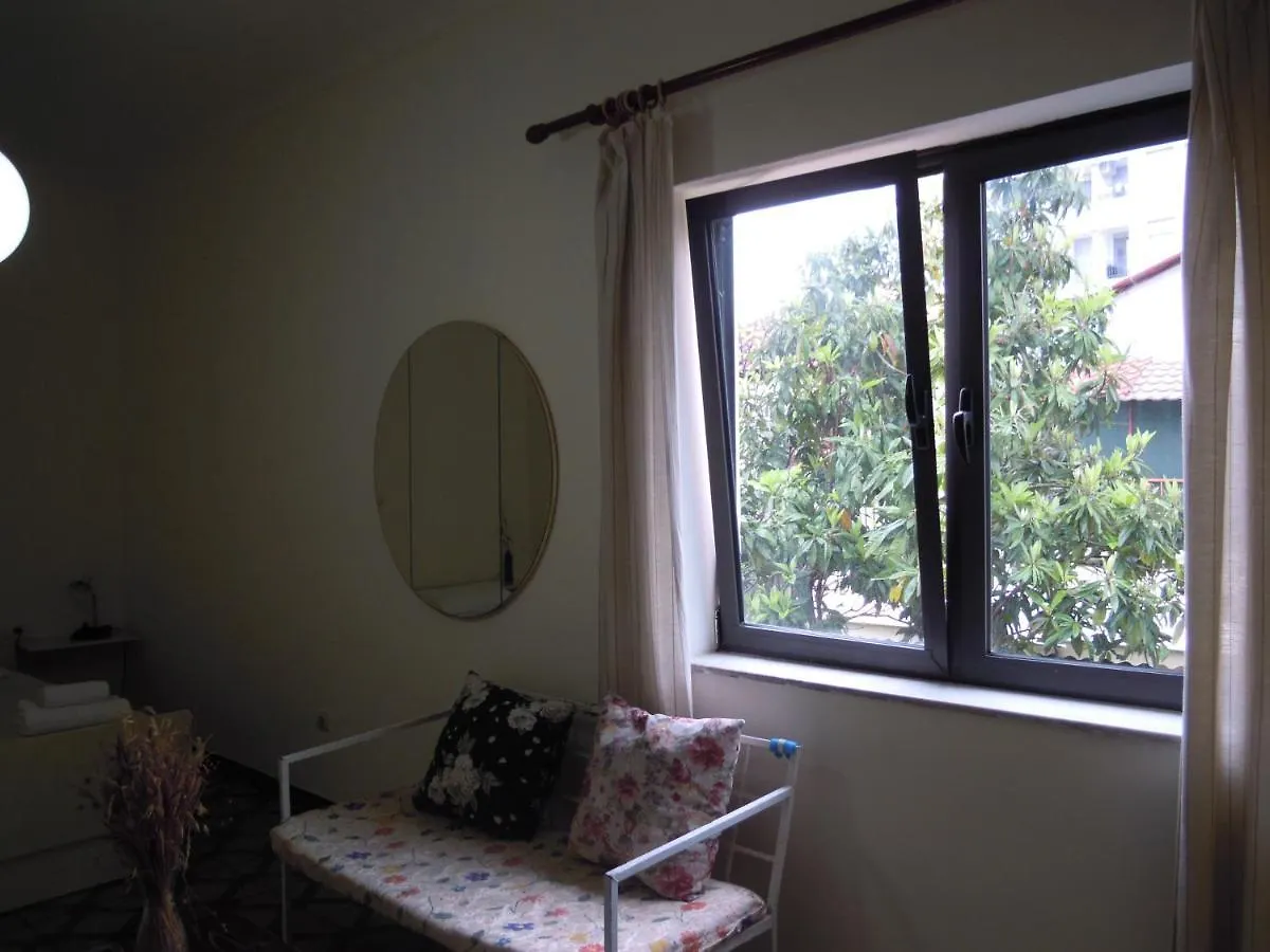 Homestay Angie'S Shared Villa Tam Tirana Albania