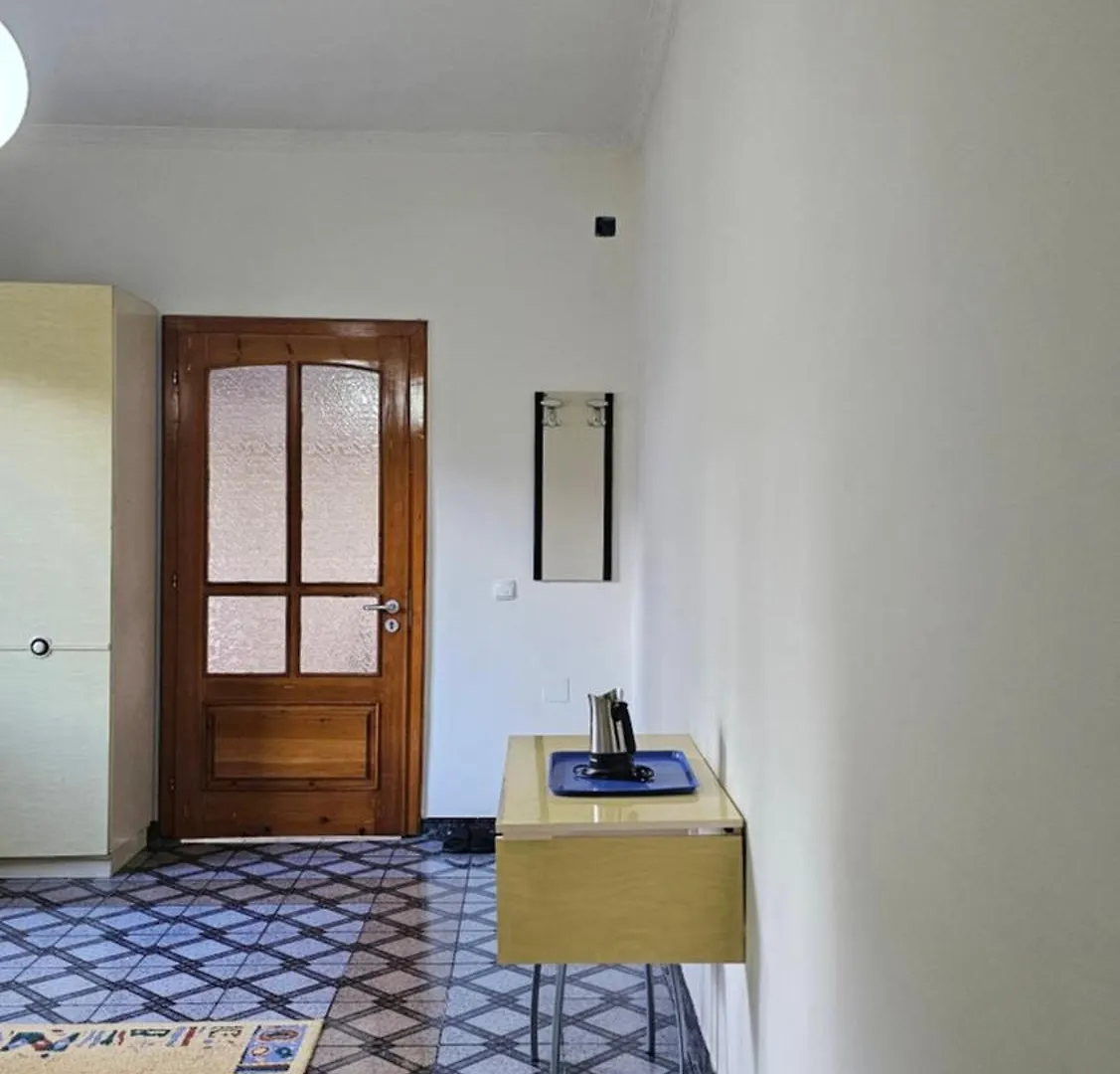 Angie'S Shared Villa Tam Tirana