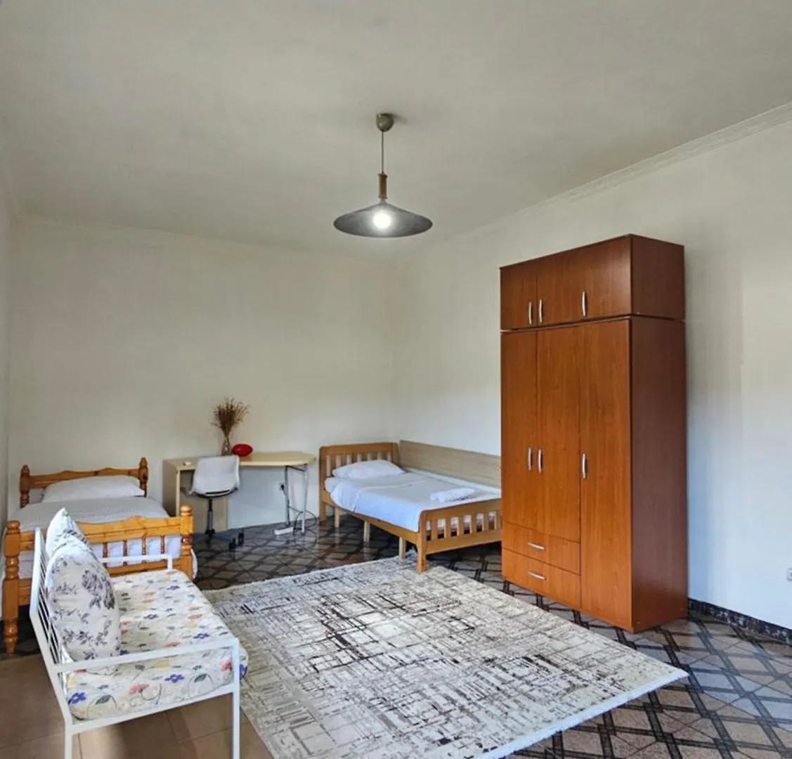Homestay Angie'S Shared Villa Tam Tirana Albania