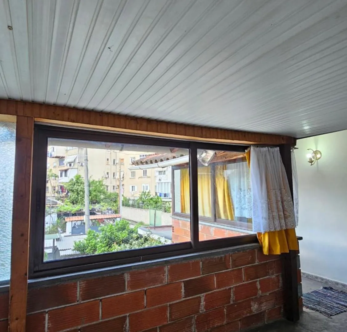 Homestay Angie'S Shared Villa Tam Tirana