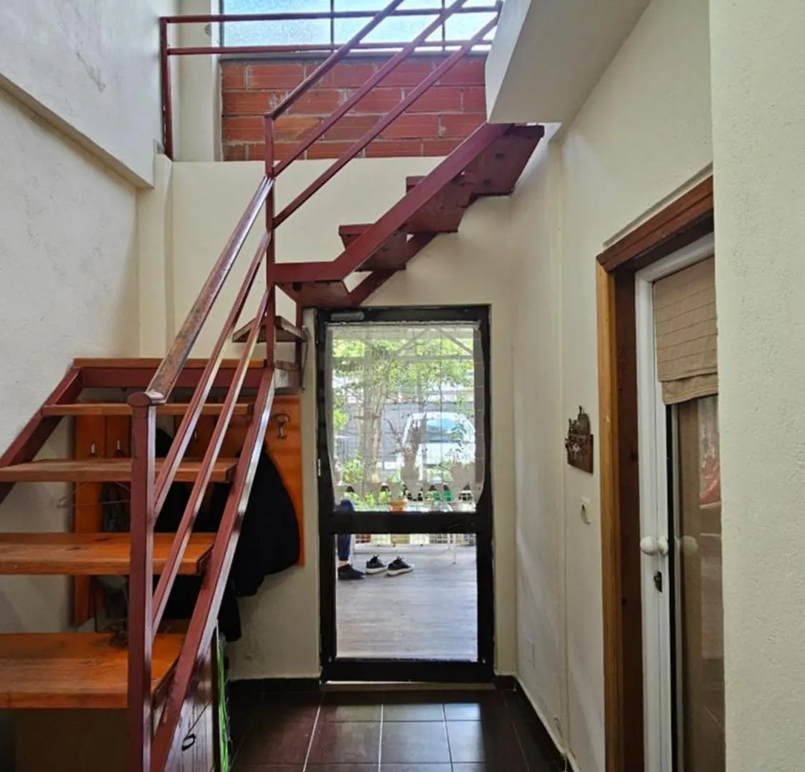 Angie'S Shared Villa Tam Tirana Homestay