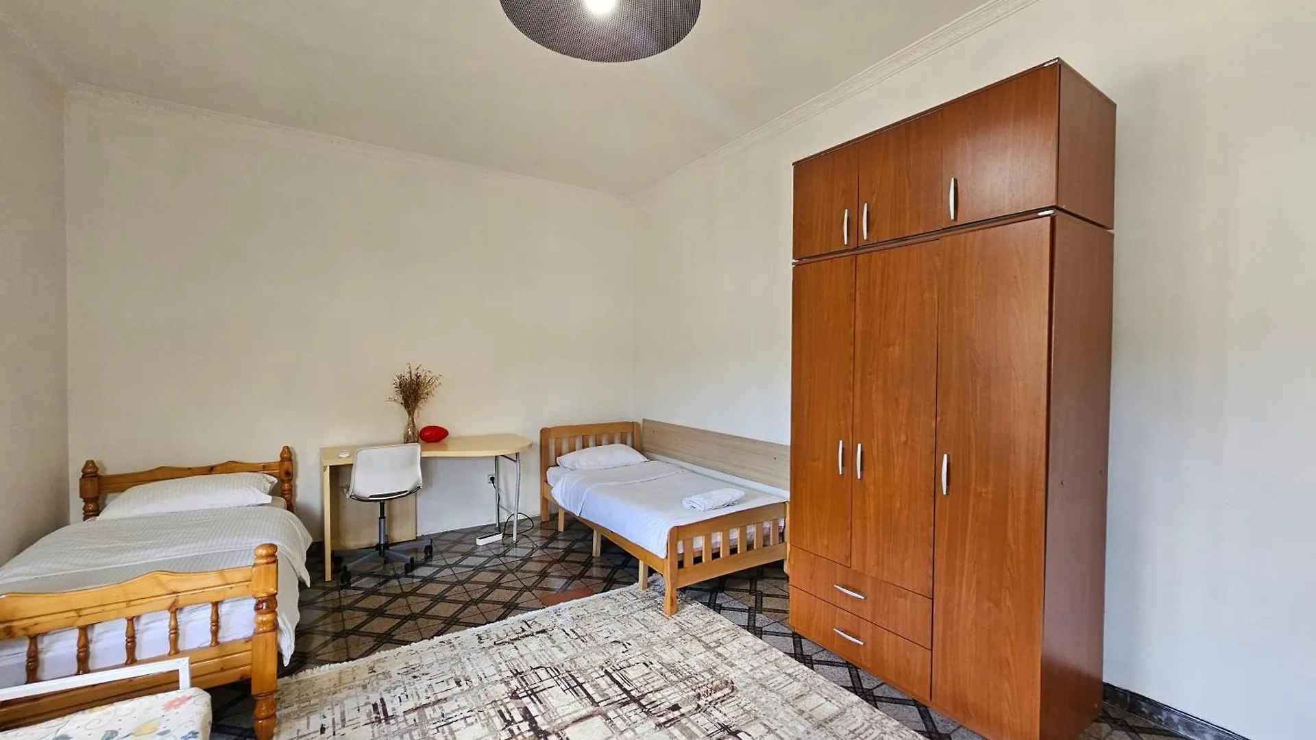 Homestay Angie'S Shared Villa Tam Tirana Albania