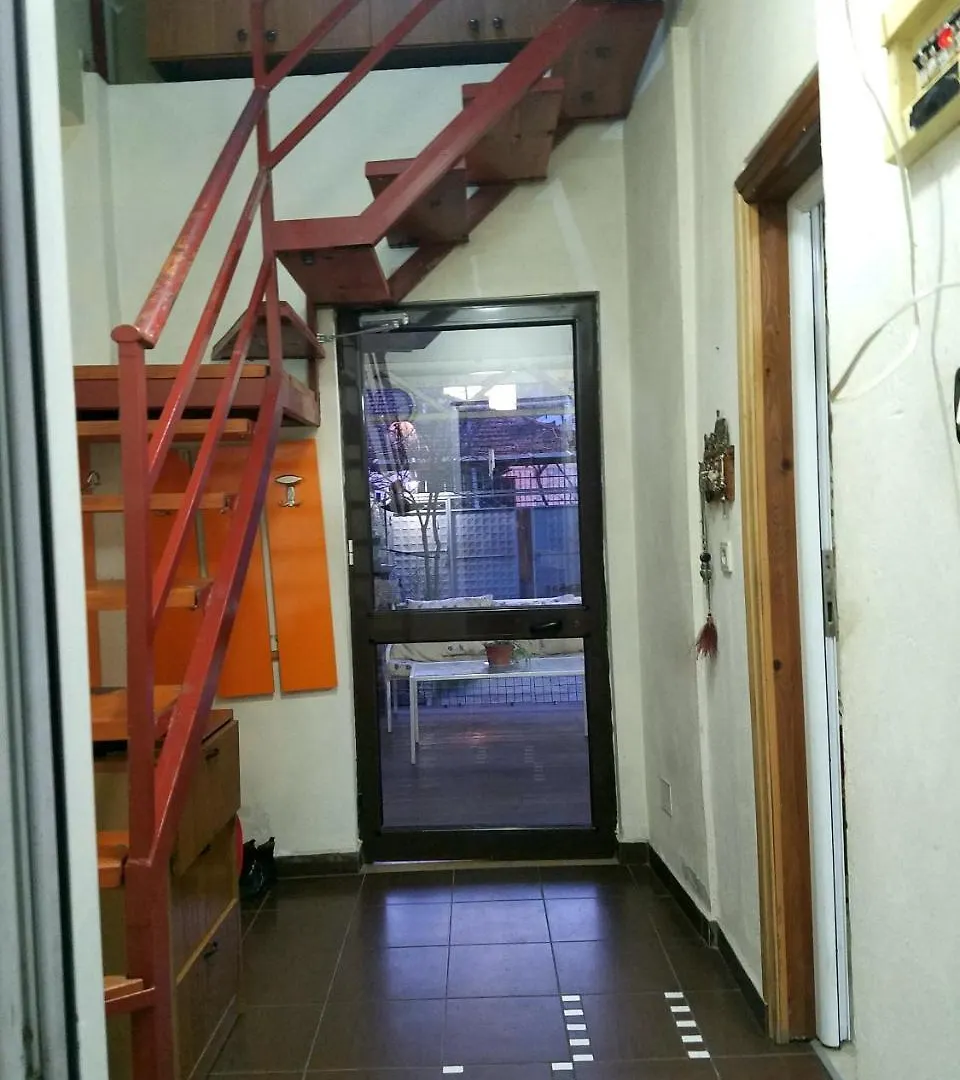 Angie'S Shared Villa Tam Tirana Homestay