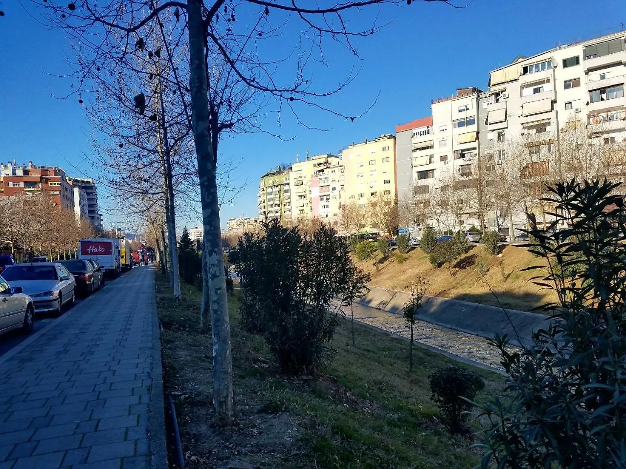 Homestay Angie'S Shared Villa Tam Tirana