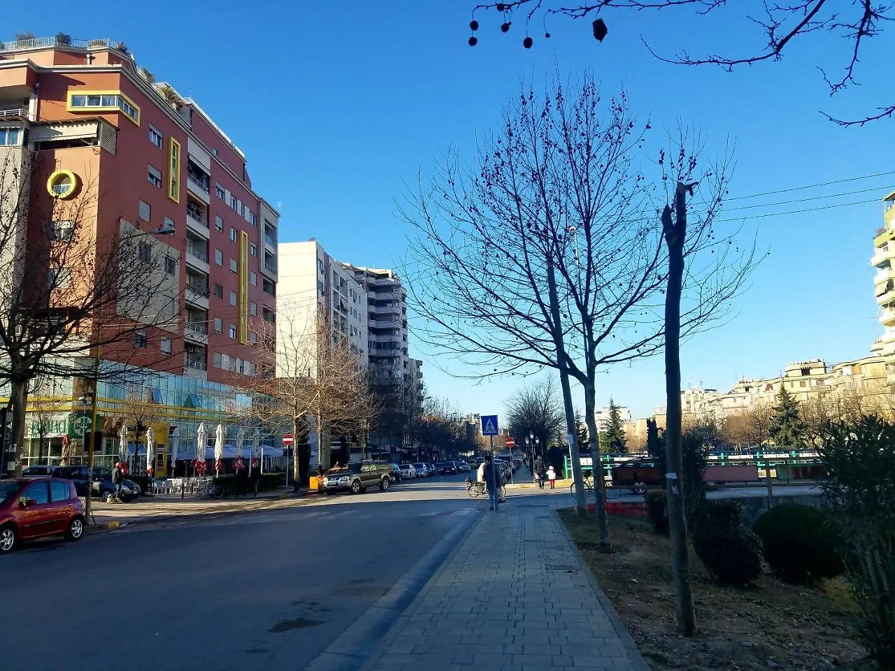Angie'S Shared Villa Tam Tirana Albania