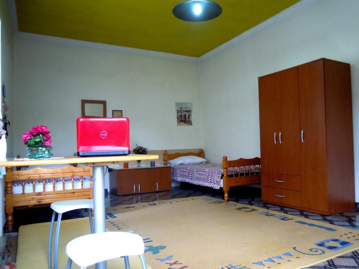 Homestay Angie'S Shared Villa Tam Tirana Albania