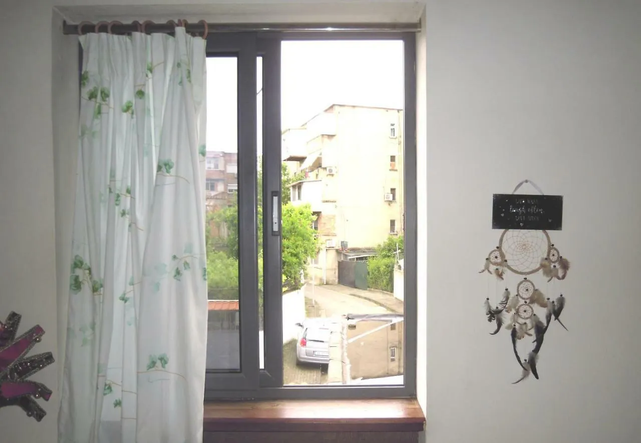 Homestay Angie'S Shared Villa Tam Tirana