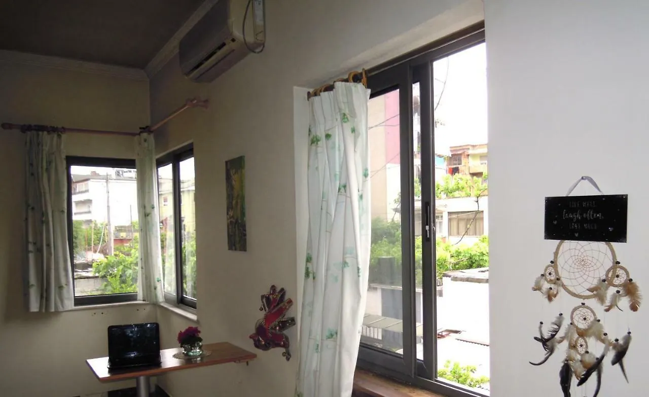Homestay Angie'S Shared Villa Tam Tirana