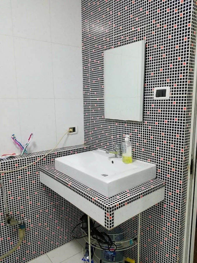 Angie'S Shared Villa Tam Tirana Homestay